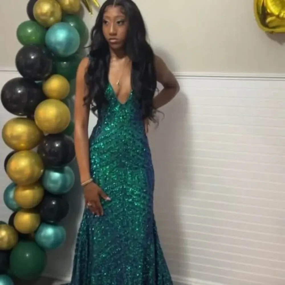 Jovani Emerald Sequin Mermaid Prom Dress Size 00 worn once - Picture 2 of 6